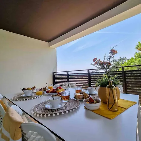 아파트 Bright With Terrace And Ocean View