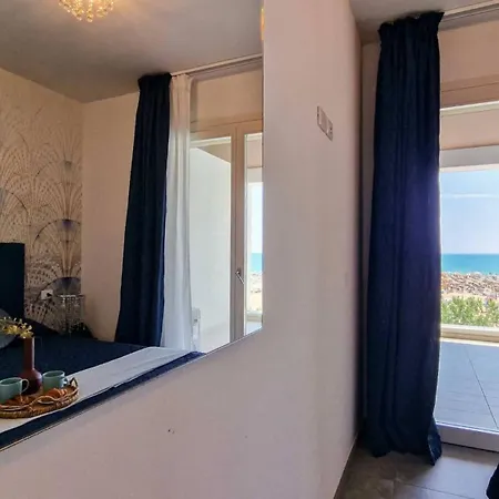 Bright With Terrace And Ocean View 아파트 *