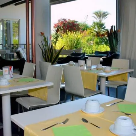 아파트 Bright With Terrace And Ocean View