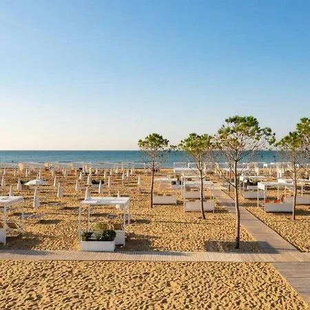 Bright With Terrace And Ocean View 비비오네
